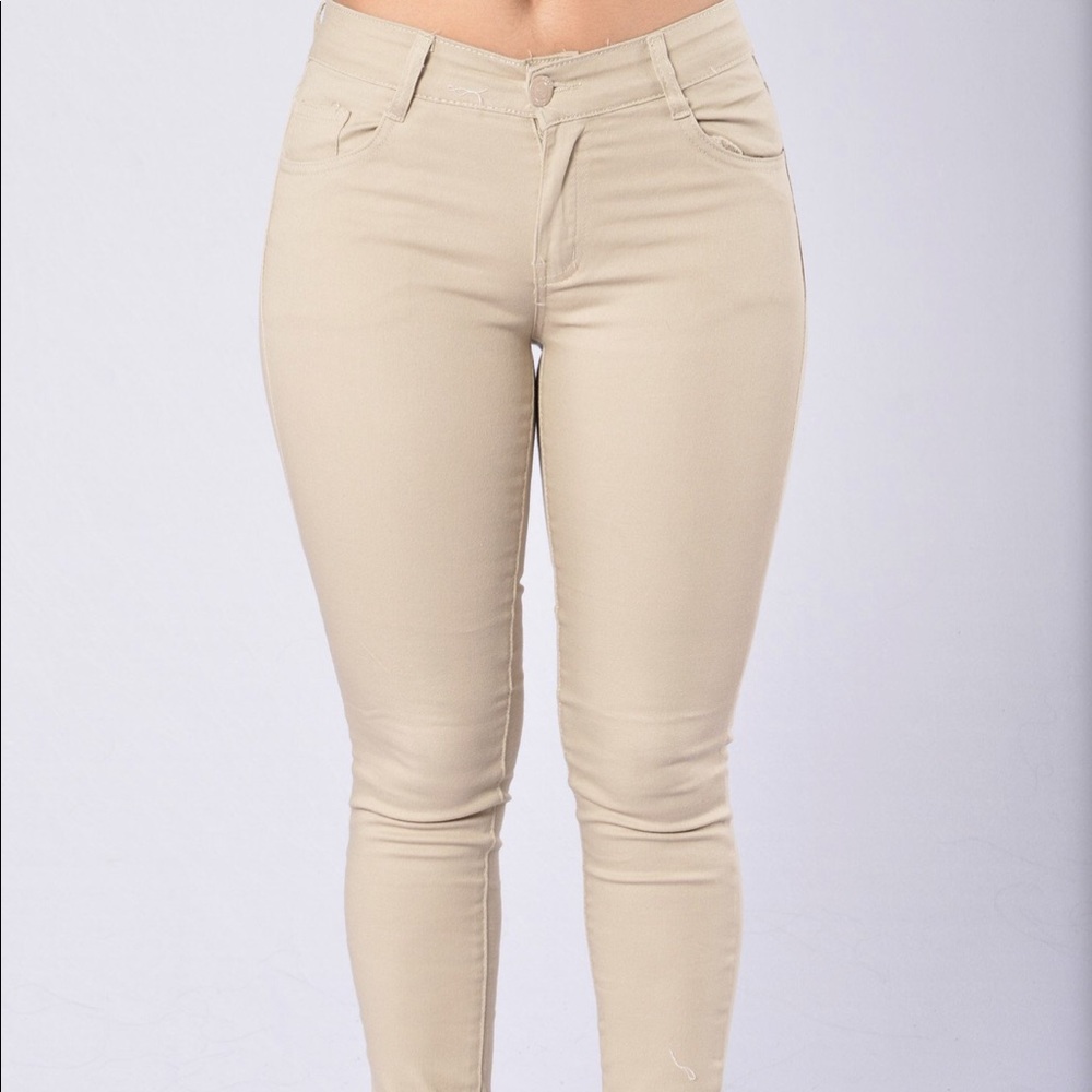 NWOT Fashion Nova Khaki Pants Size 0